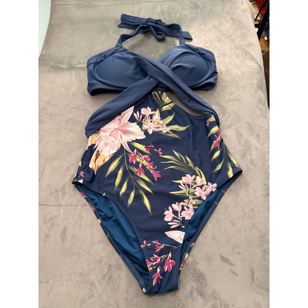 Cupshe Monokini Swimsuit Womens Small Navy Blue Tropical Floral Cutout Halter